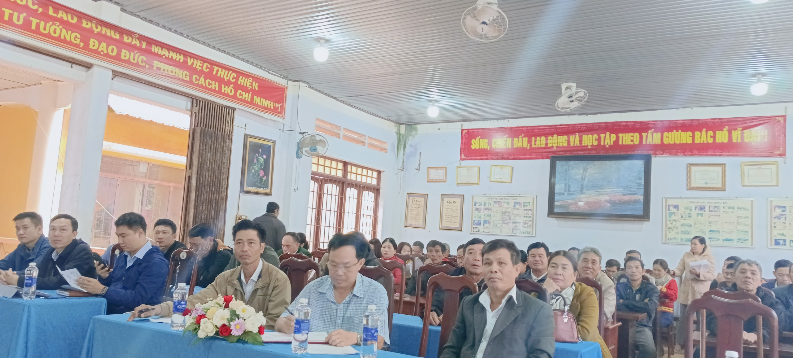 HỘI NGHỊ TIẾP XÚC CỬ TRI SAU KỲ HỌP THỨ BẢY HĐND HUYỆN KHOÁ VIII, NHIỆM KỲ 2021 - 2026