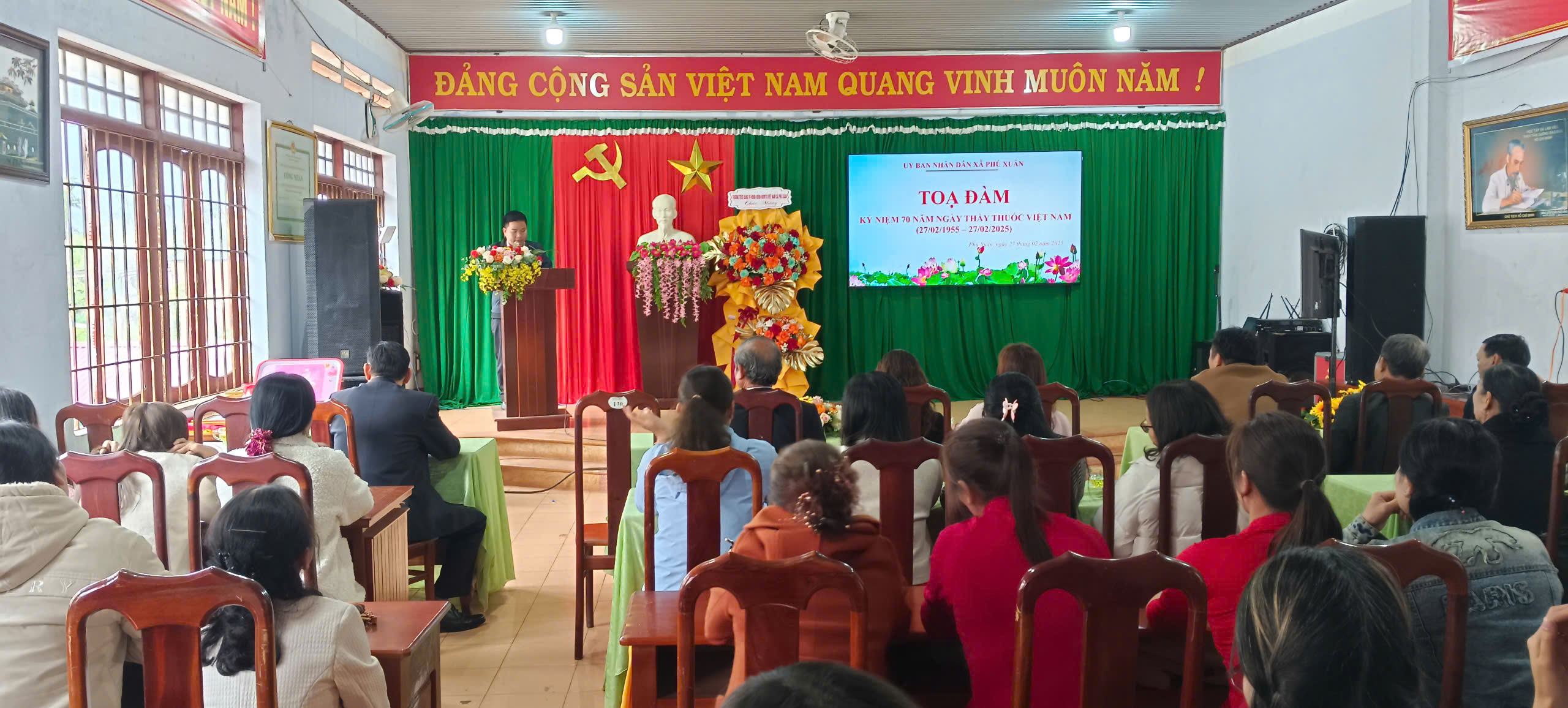 UBND XÃ PHÚ XUÂN TỔ CHỨC TOẠ ĐÀM KỶ NIỆM 70 NĂM NGÀY THẦY THUỐC VIỆT NAM (27/02/1955-27/02/2025)