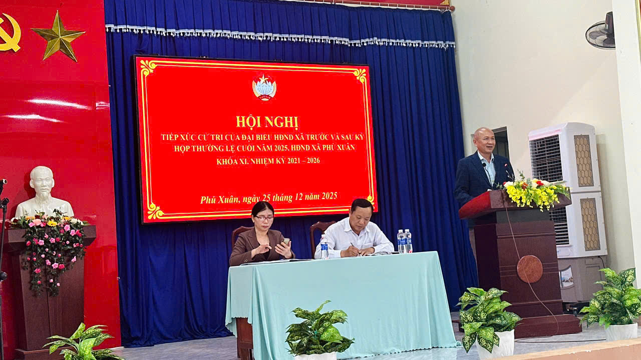 HỘI NGHỊ TIẾP XÚC CỬ TRI TẠI CÁC THÔN TRÊN ĐỊA BÀN XÃ PHÚ XUÂN