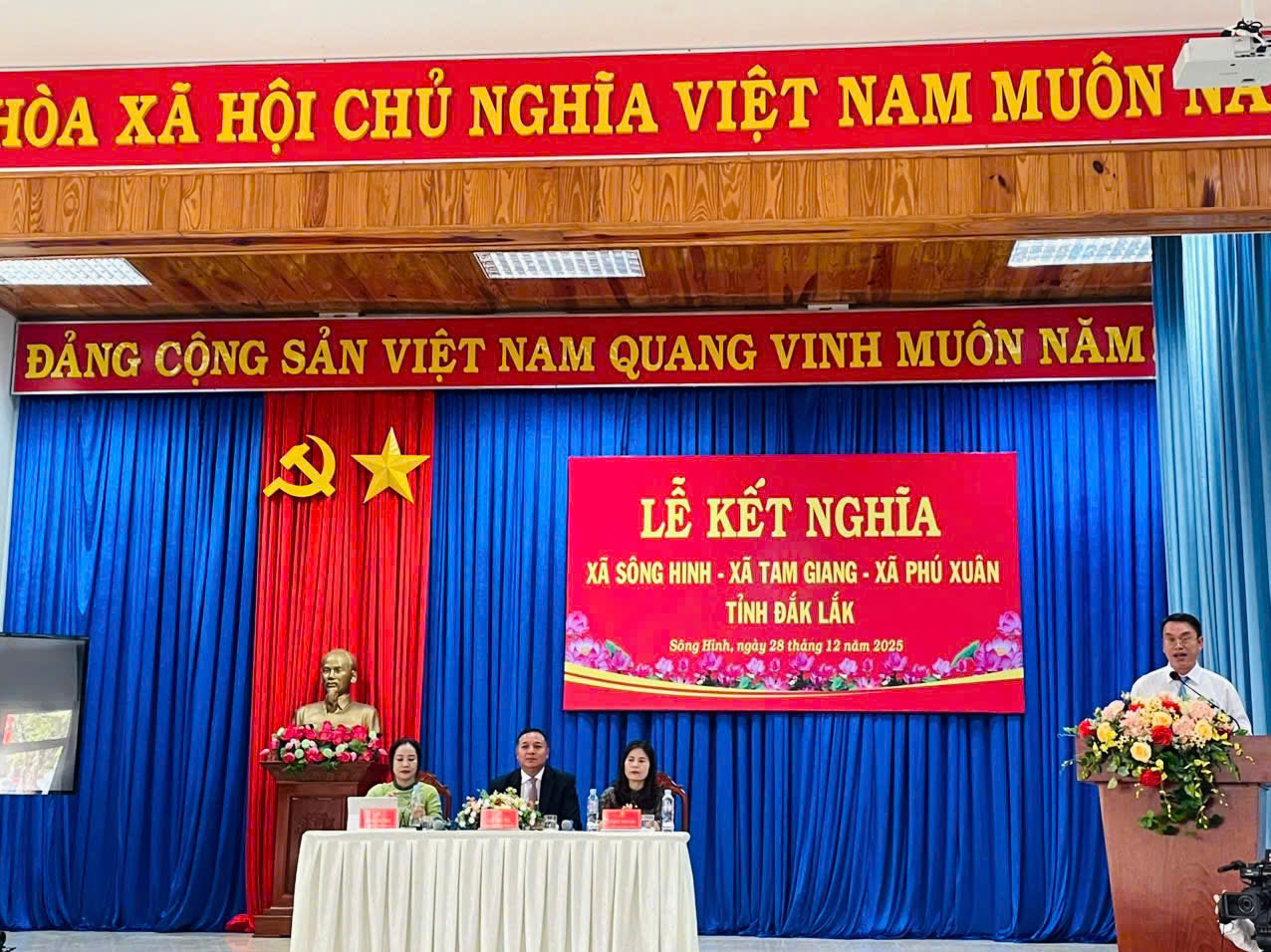 z7373626273999_d889eca1f422d803577142f5dda725d6