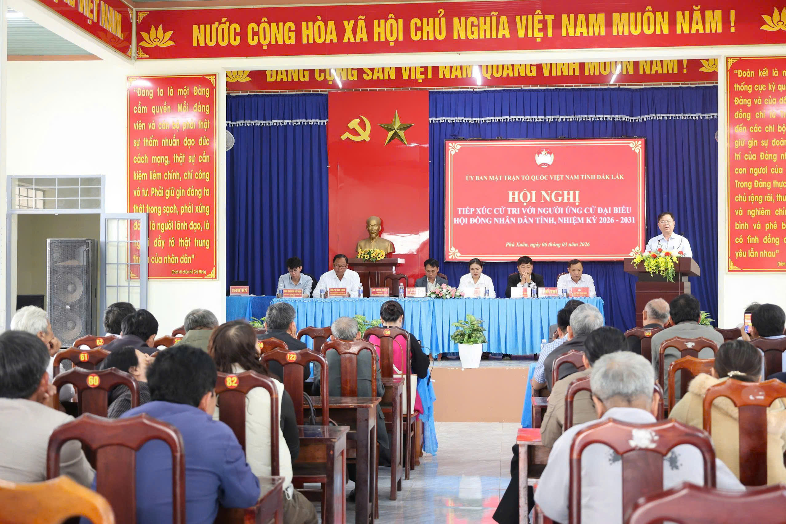 Ứng cử viên đại biểu HĐND tỉnh Đăk Lăk nhiệm kỳ 2026-2031 tiếp xúc cử tri tại xã Phú Xuân.