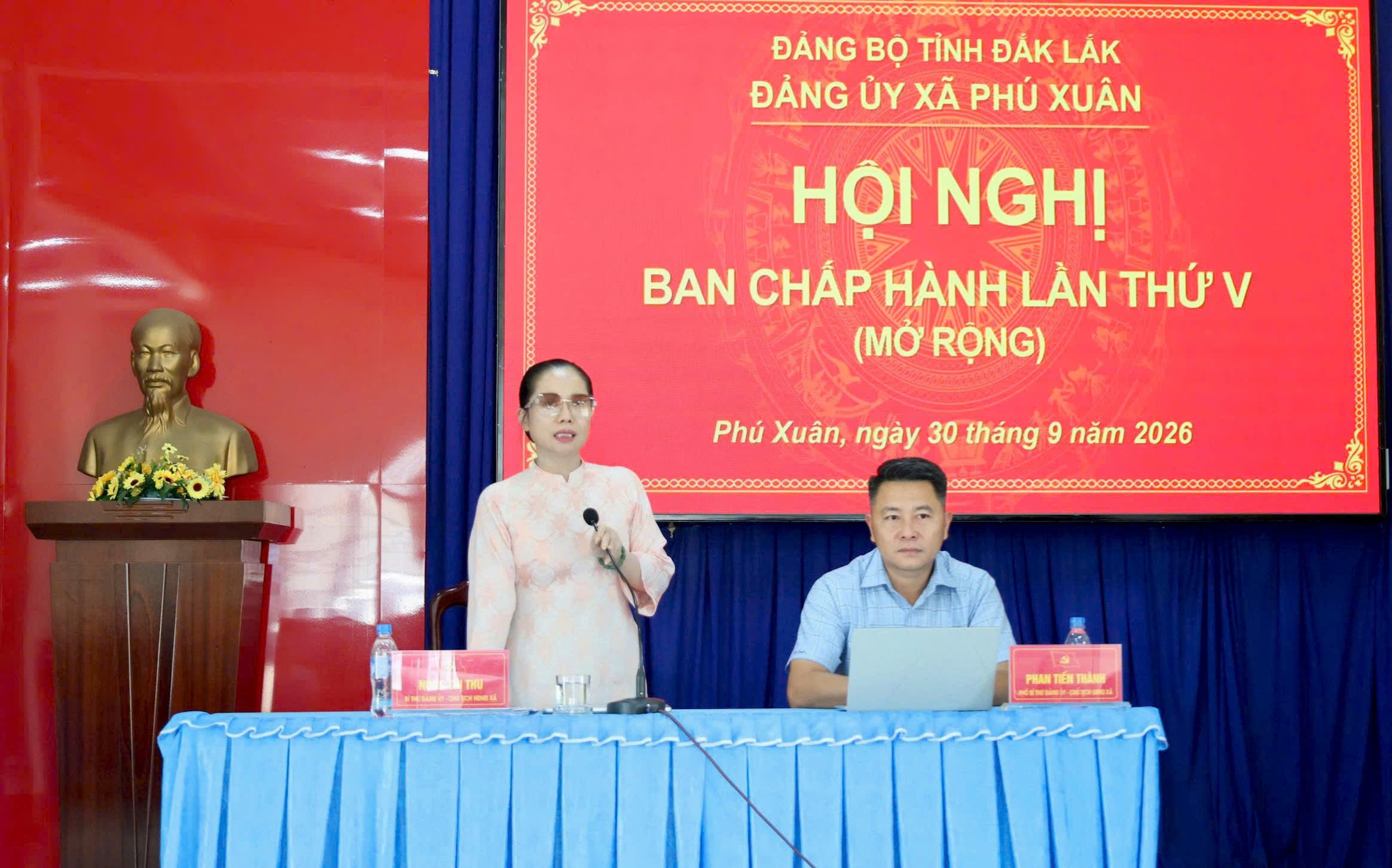 Phú Xuân tổ chức Hội nghị Ban Chấp hành lần thứ V (mở rộng).