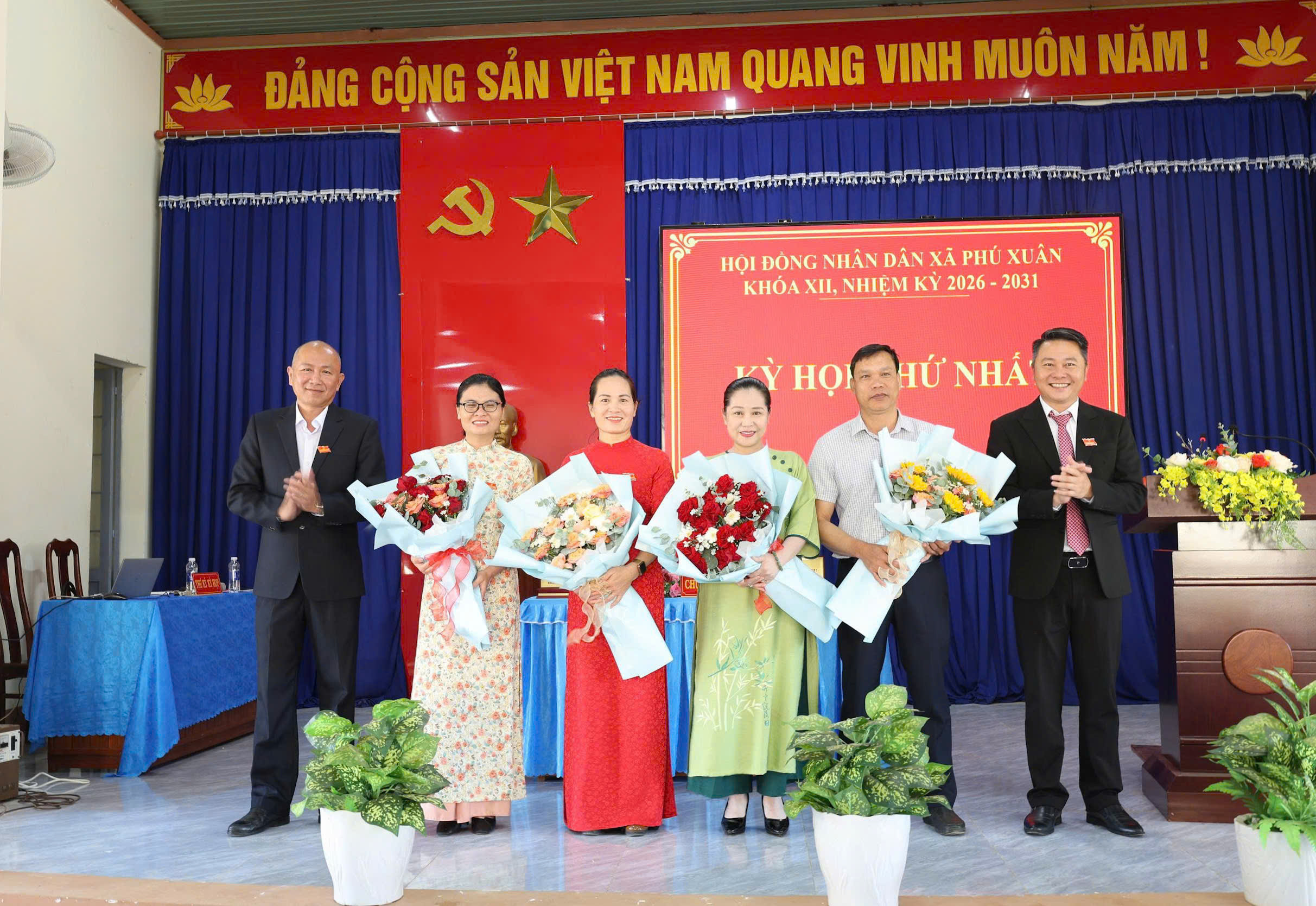 Kỳ họp thứ nhất HĐND xã Phú Xuân khóa XII, nhiệm kỳ 2026 – 2031.