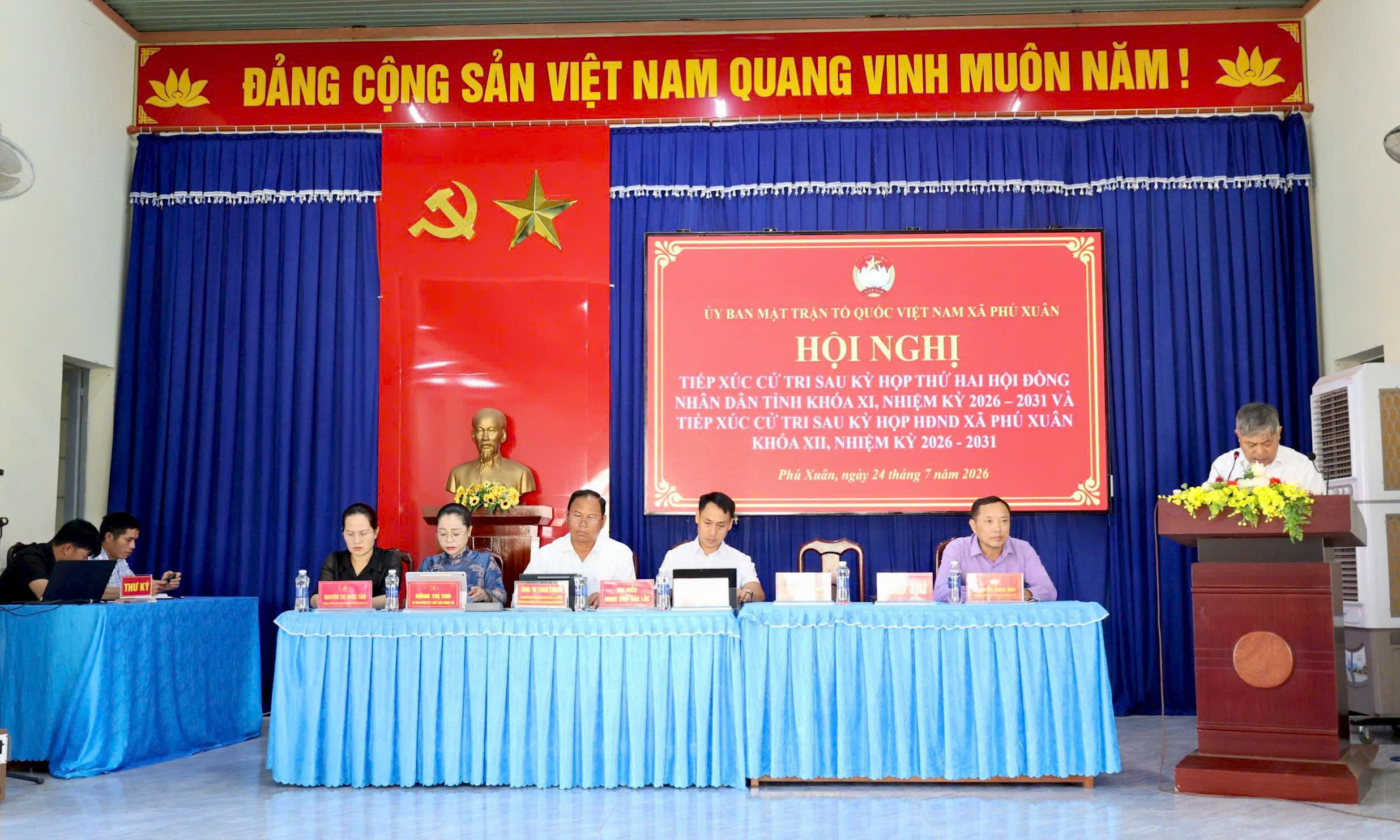 Xã Phú Xuân tổ chức Hội nghị tiếp xúc cử tri sau Kỳ họp thứ Hai HĐND tỉnh và kỳ họp thường lệ giữa năm 2026 HĐND xã.