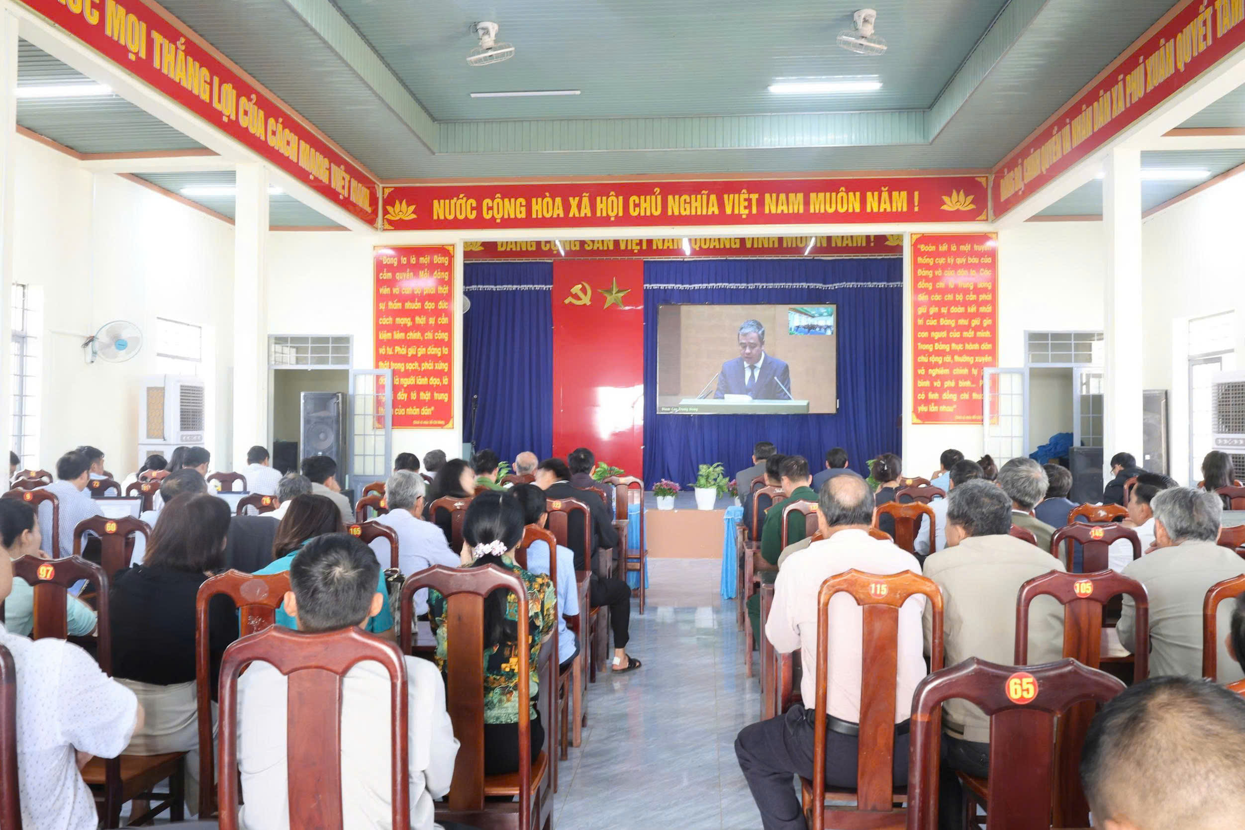 Học tập, quán triệt và triển khai thực hiện Nghị quyết số 79 và Nghị quyết số 80 NQ/TW của Bộ chính trị.