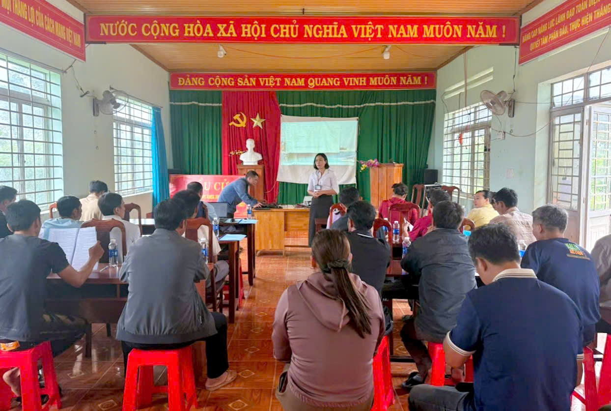 Phú Xuân tổ chức tập huấn kỹ thuật phòng trừ sâu, bệnh hại trên cây trồng năm 2026.