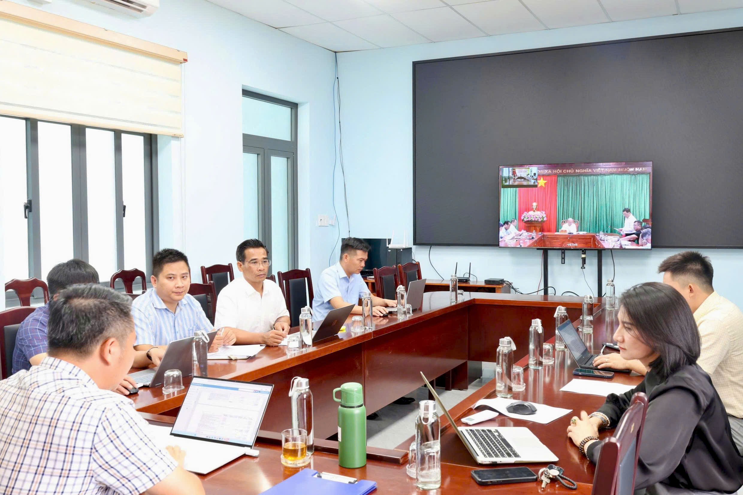 Xã Phú Xuân tham dự Hội nghị trực tuyến về xử lý, khai thác nhà, đất dôi dư sau sắp xếp đơn vị hành chính.