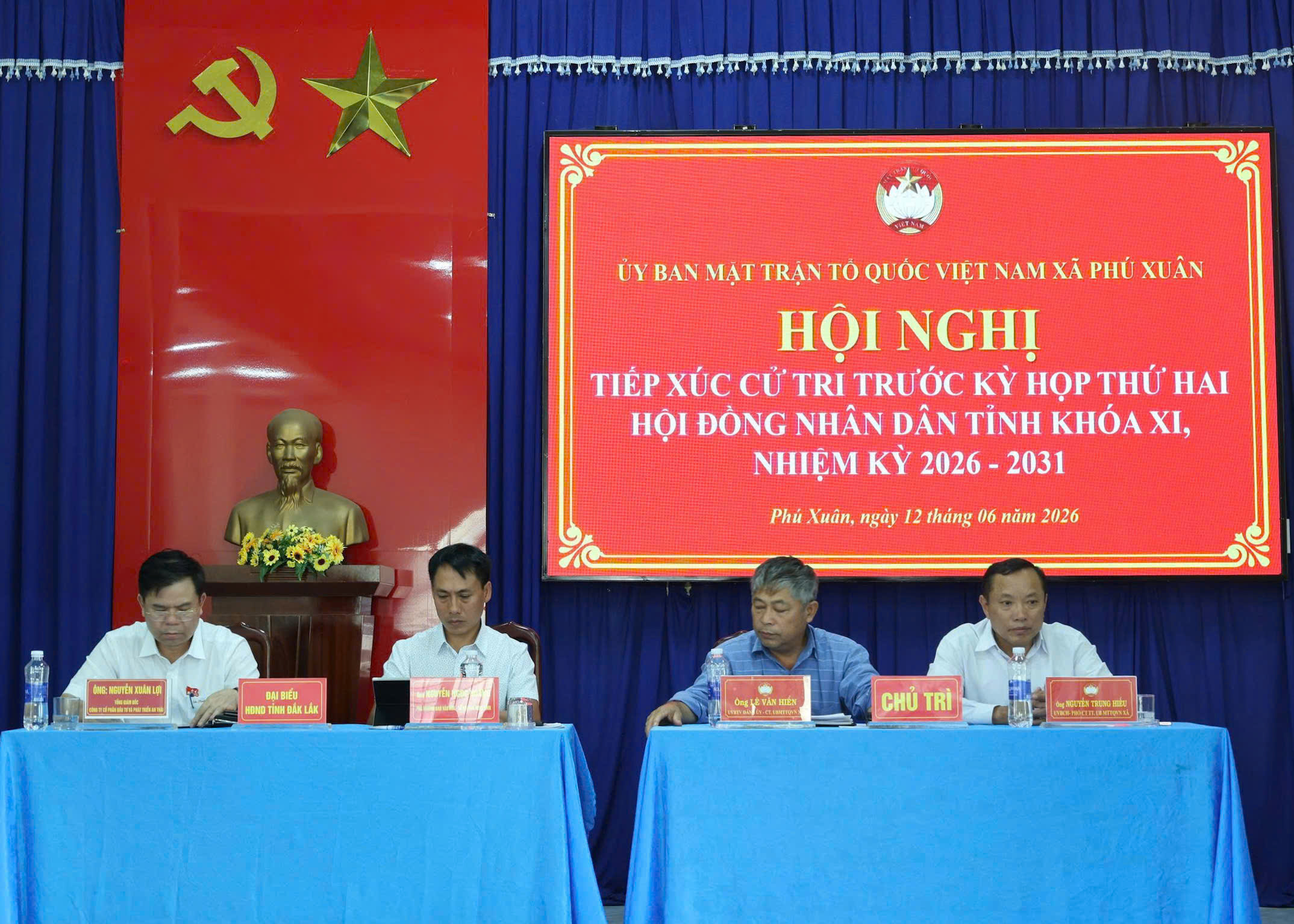 Tổ đại biểu số 8 HĐND tỉnh Đắk Lắk tiếp xúc cử tri xã Phú Xuân trước Kỳ họp thứ Hai, HĐND tỉnh khóa XI.