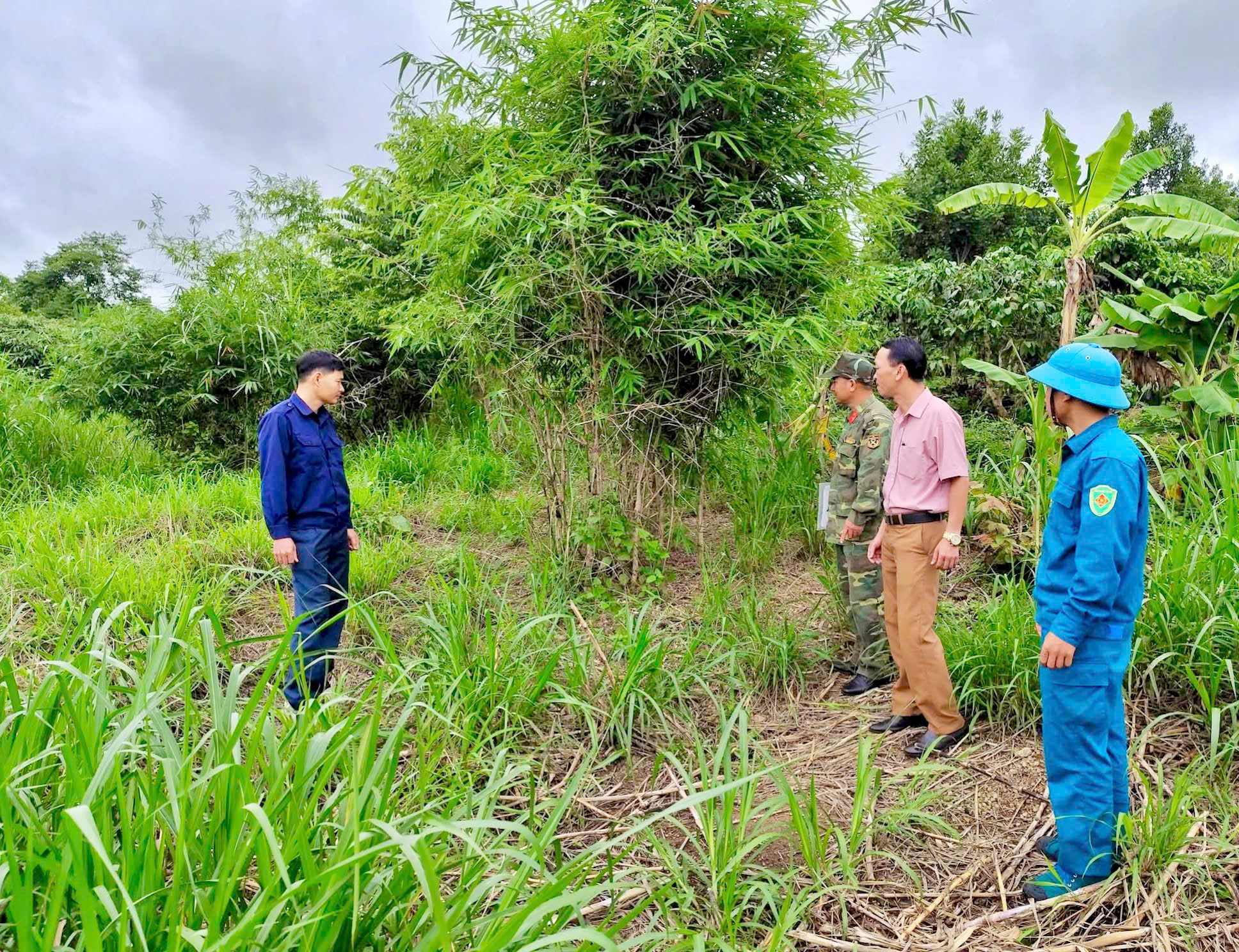 Xã Phú Xuân đẩy mạnh khảo sát thu thập thông tin về mộ liệt sĩ chưa tìm thấy trên địa bàn.