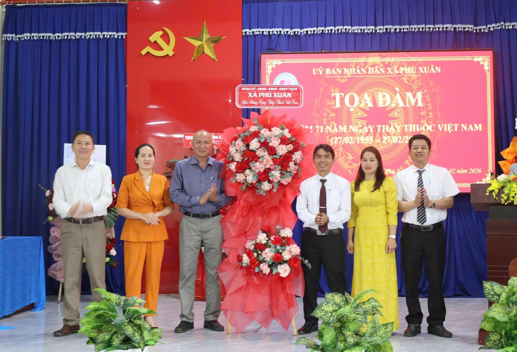 UBND xã Phú Xuân tổ chức Tọa đàm kỷ niệm 71 năm ngày Thầy thuốc Việt Nam (27/2/1955 – 27/2/2026).