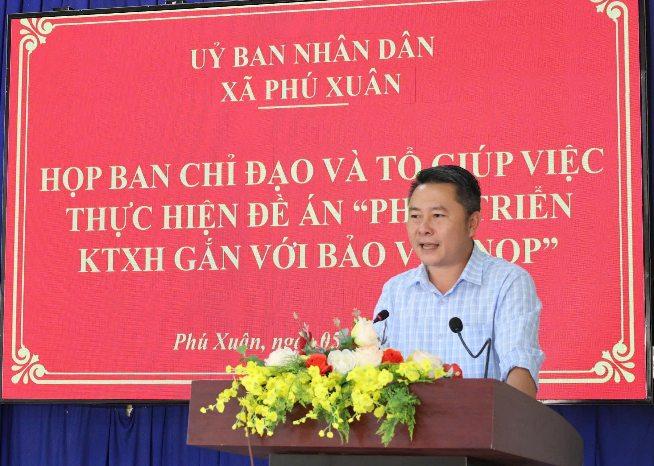 UBND xã Phú Xuân họp Ban Chỉ đạo và tổ giúp việc thực hiện Đề án phát triển kinh tế - xã hội gắn với bảo vệ an ninh, quốc phòng.