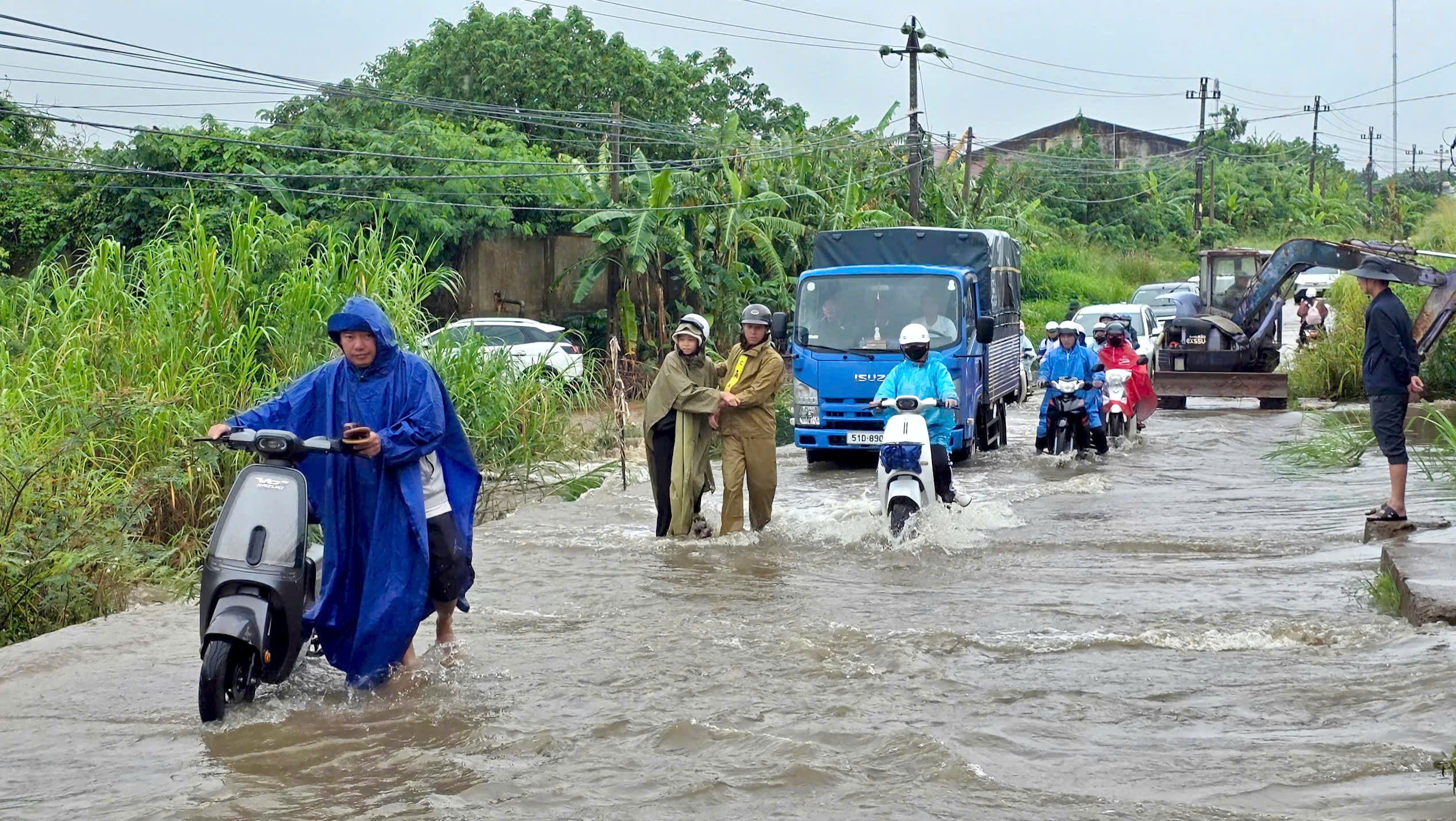 Phú Xuân tăng cường công tác phòng chống thiên tai, chủ động ứng phó với mưa lũ.