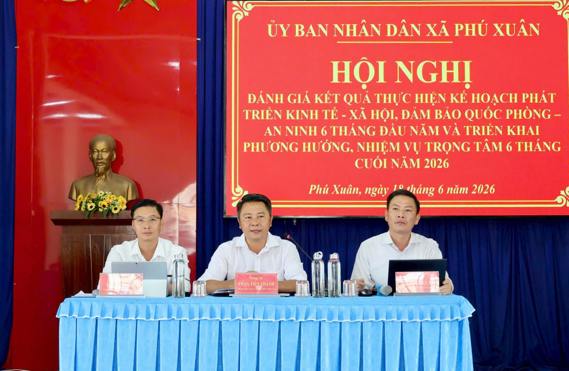 Xã Phú Xuân tổ chức hội nghị sơ kết thực hiện nhiệm vụ phát triển kinh tế xã hội, đảm bảo quốc phòng an ninh 6 tháng đầu năm 2026.