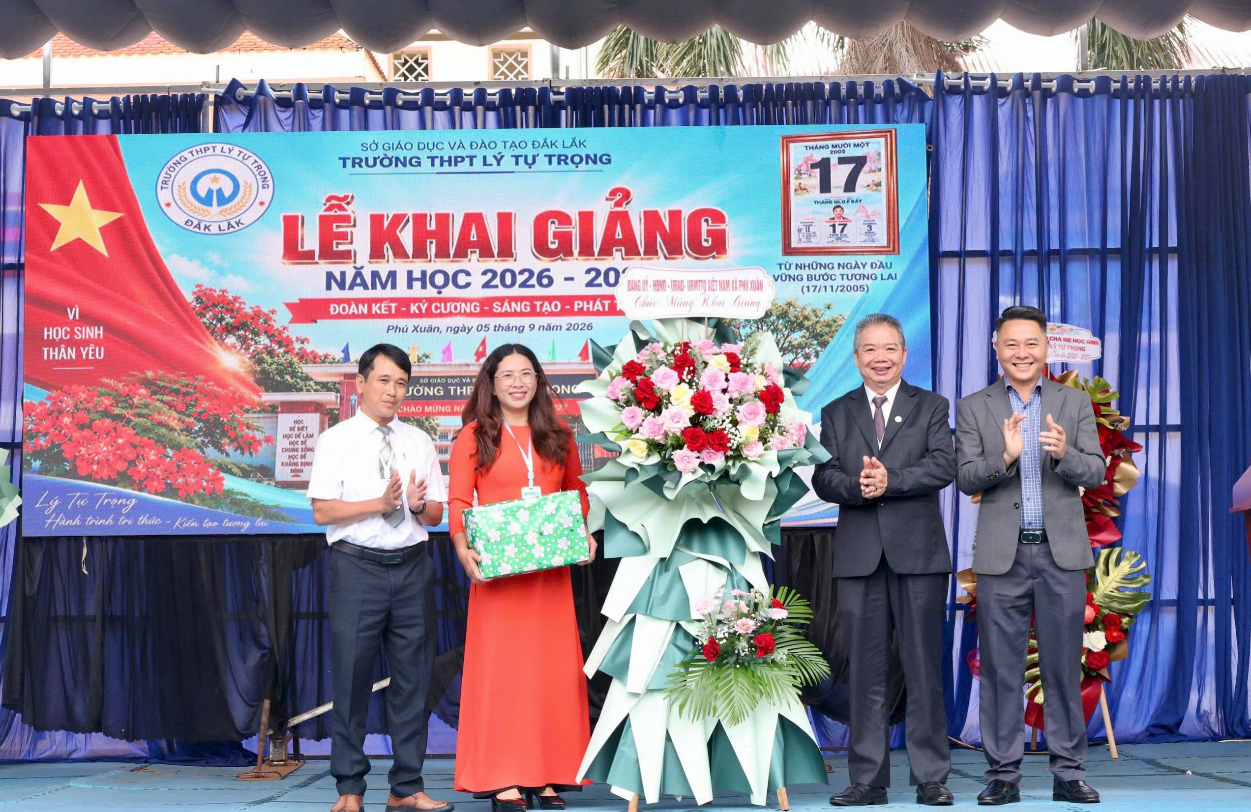 Phú Xuân:  rộn ràng ngày khai trường năm học mới 2026-2027.