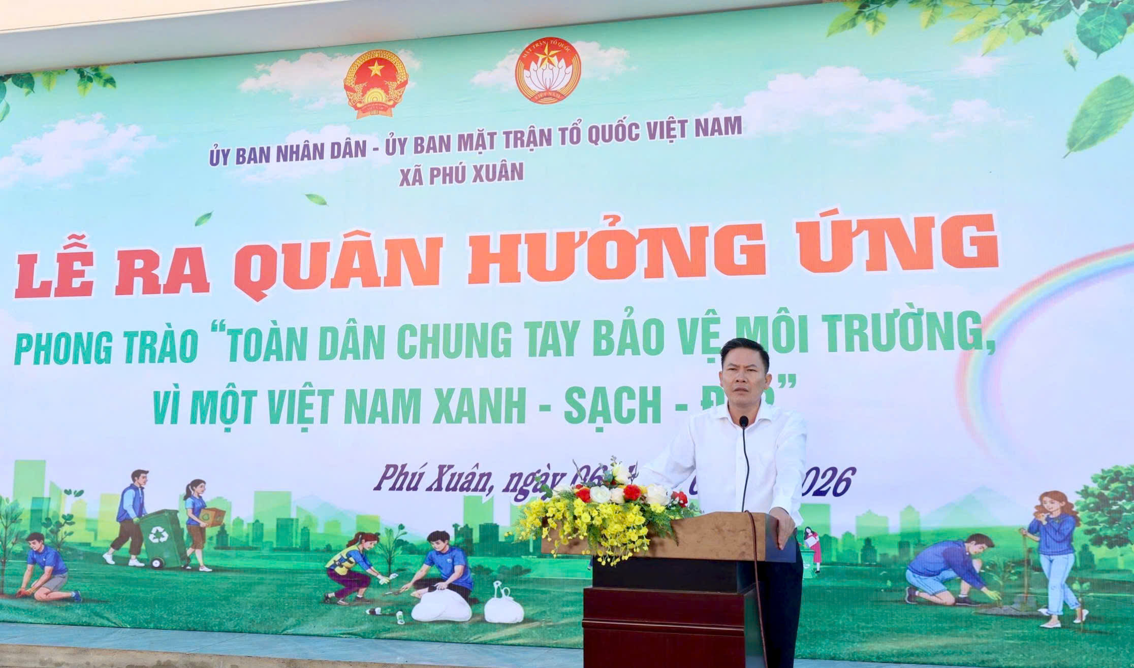 Xã Phú Xuân ra quân hưởng ứng phong trào thi đua “Toàn dân chung tay bảo vệ môi trường, vì một Việt Nam xanh - sạch - đẹp”.